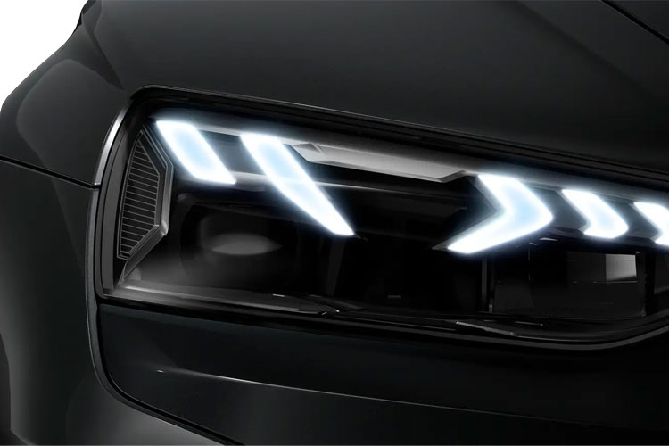 3462050 370kW 105kWh Quattro 4dr Auto