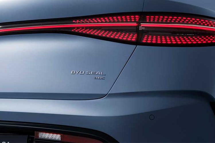 3398582 390kW Excellence AWD 83kWh 4dr Auto