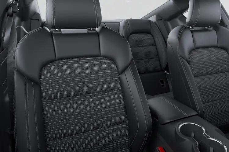 3440633 5.0 V8 Dark Horse 2dr