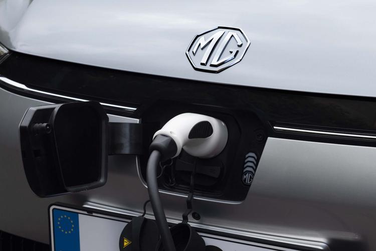 3466899 115kW Trophy EV Long Range 61kWh 5dr Auto