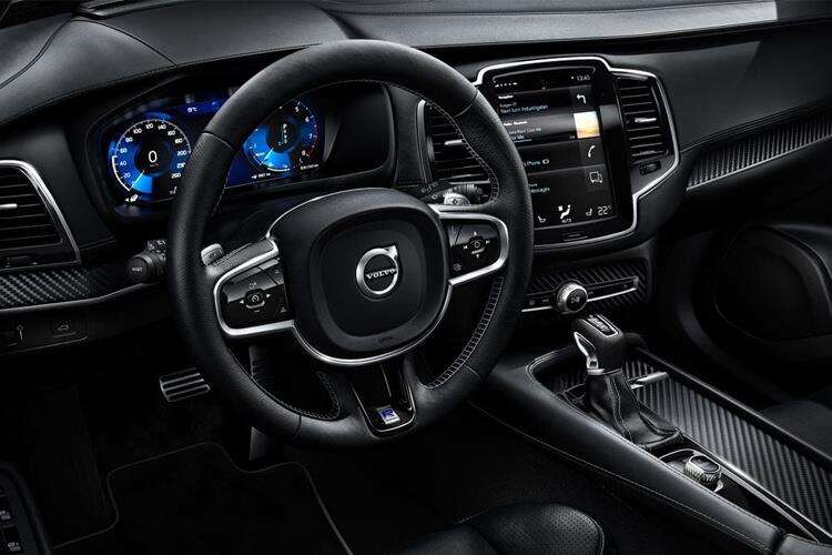 3460117 2.0 T8 PHEV Plus Edition Dark 5dr AWD Geartronic