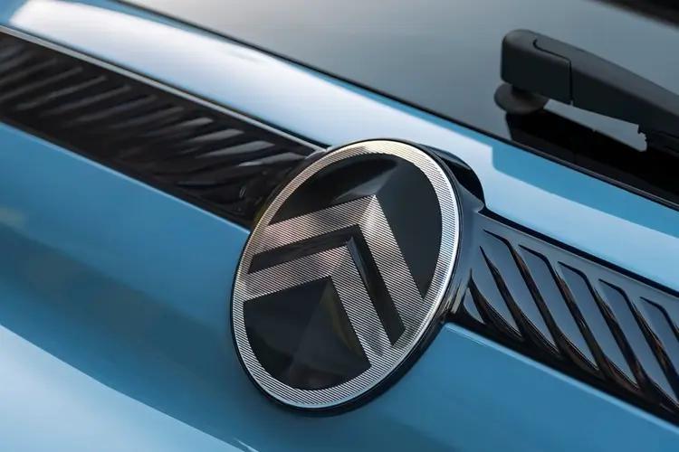 3463777 83kW 44kWh Standard Range Van Plus Auto